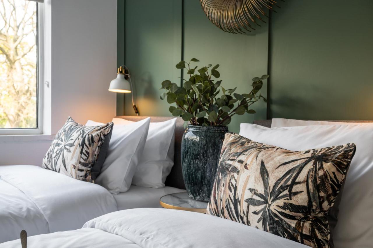 Large Luxury Solihull House - The Residence - Close To Nec - Sleeps 9 Zewnętrze zdjęcie